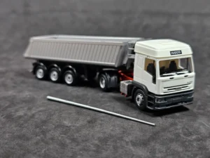 Camión Iveco - Herpa